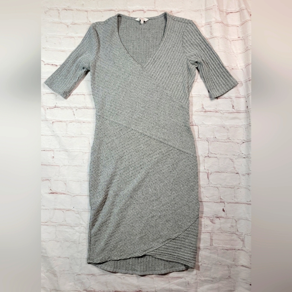 Candies Dress Womens M Medium Gray Bodycon V-Neck Short Sleeves Pullover Knit